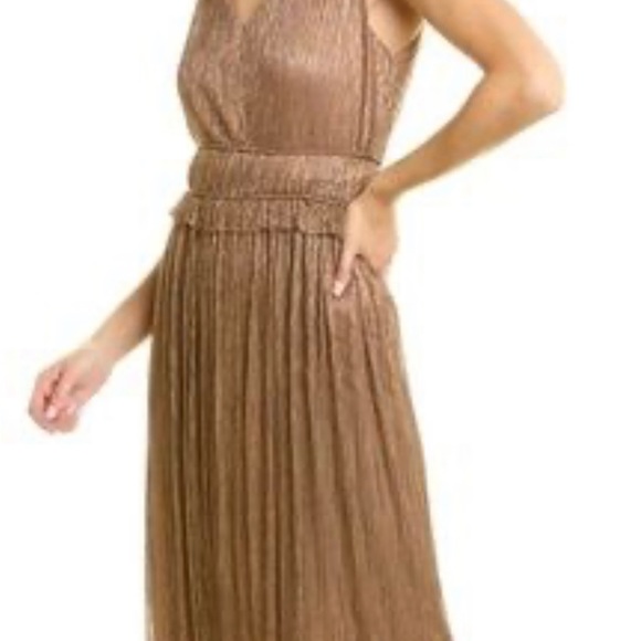 A NWT Taylor Good Size 8 cocktail dress. Flattering on most any figure. - Picture 3 of 4